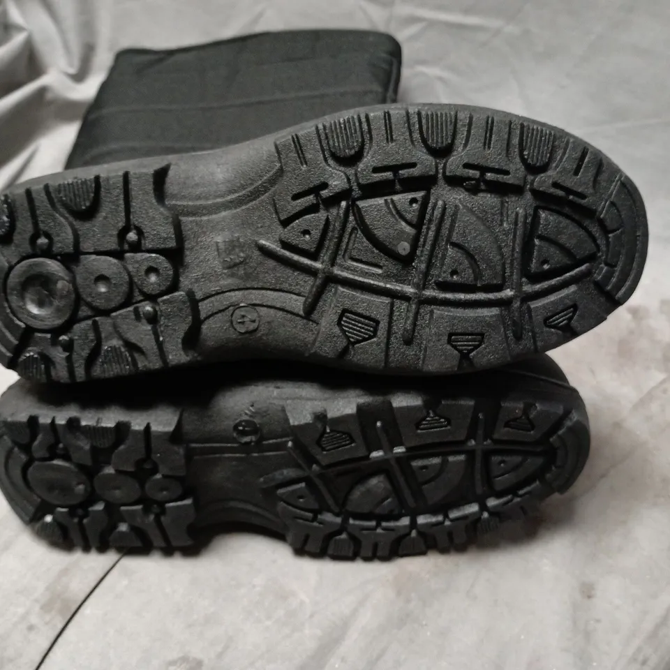 ICEY II WOMEN'S FLEECE-LINED SNOW BOOT – BLACK, UK 4 (EU 37) WATER-REPELLENT FINISH 