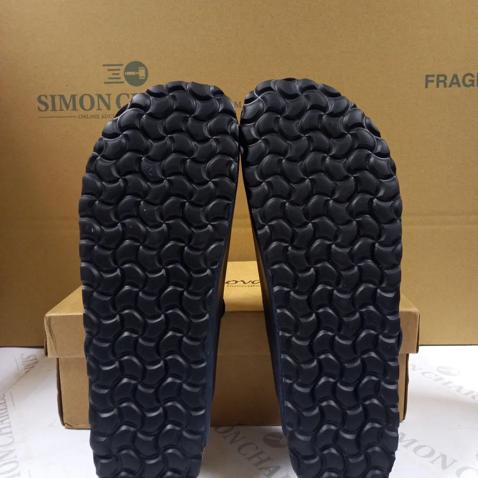 BONOVA MENS LEATHER CLOGS SIZE 12
