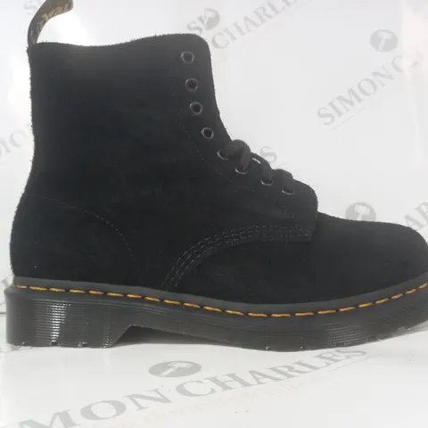 PAIR OF DR MARTEN SUEDE ANKLE BOOTS IN BLACK UK SIZE 7