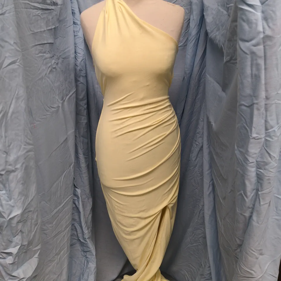 CLUB L LONDON WOMEN'S YELLOW DRAPED ONE-SHOULDER DRESS – UK 6