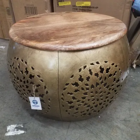 BOXED BREANAINN COFFEE TABLE