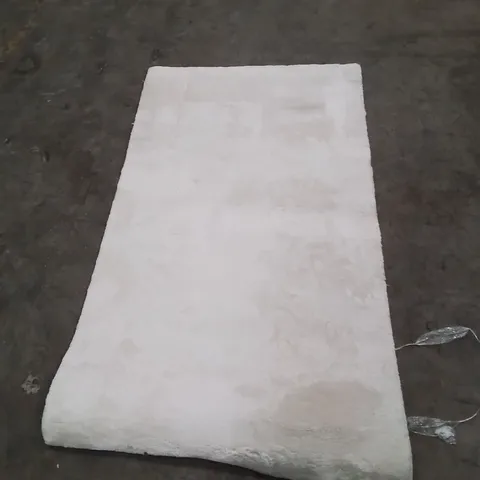 QUALITY DESIGNER AREA RUG - APPROXIMATELY 150X80CM