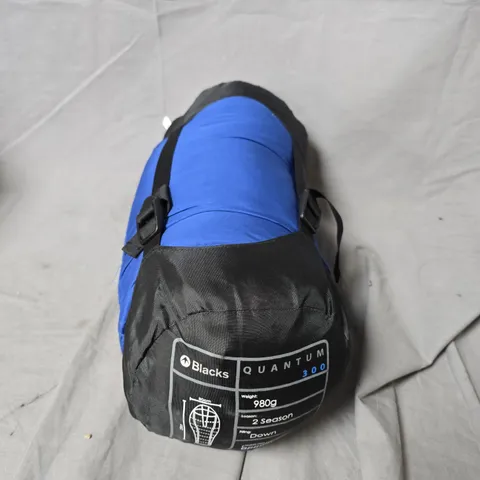 BLACKS QUANTUM 300 DOWN-FILLED SLEEPING BAG – 2-SEASON, IN STUFF SACK