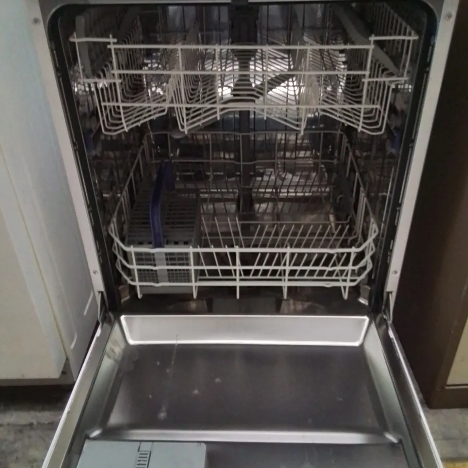 BEKO UNDER COUNTER DISHWASHER IN WHITE