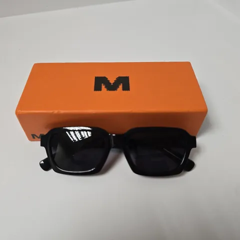 BOXED MELLER ADISA GLASSES