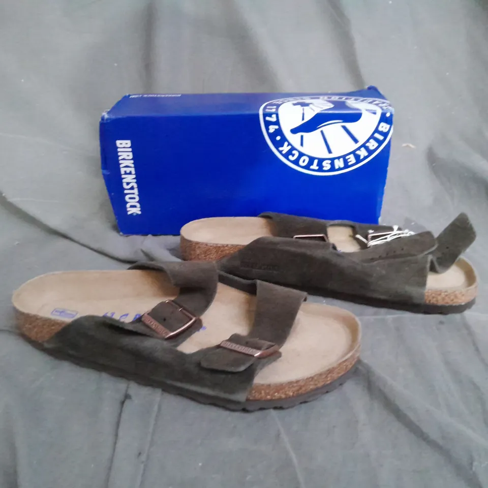 BIRKENSTOCKMENS ARIZONA SUEDE SANDALS SIZE 9 