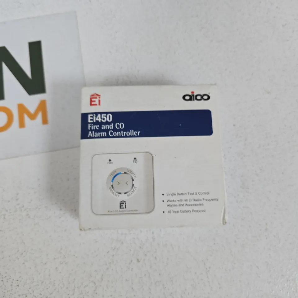 TOTE OF APPROXIMATELY 15 ASSORTED ITEMS TO INCLUDE: FIRE AND C0 ALARM CONTROLLER