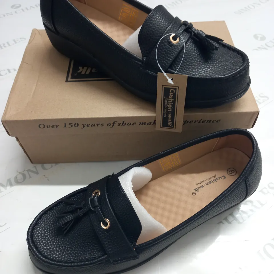 BOXED PAIR OF CUSHION WALK BLACK SLIDE ON SHOES - 8