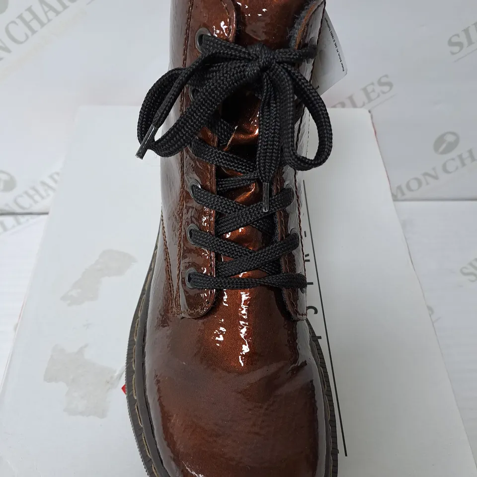 PAIR OF RIEKER LACE ANKLE BOOTS IN BRONZE - 6.5