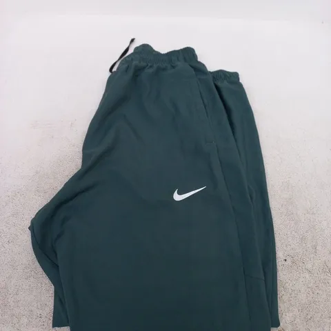 NIKE CASUAL TRACKSUIT BOTTOMS - SIZE L