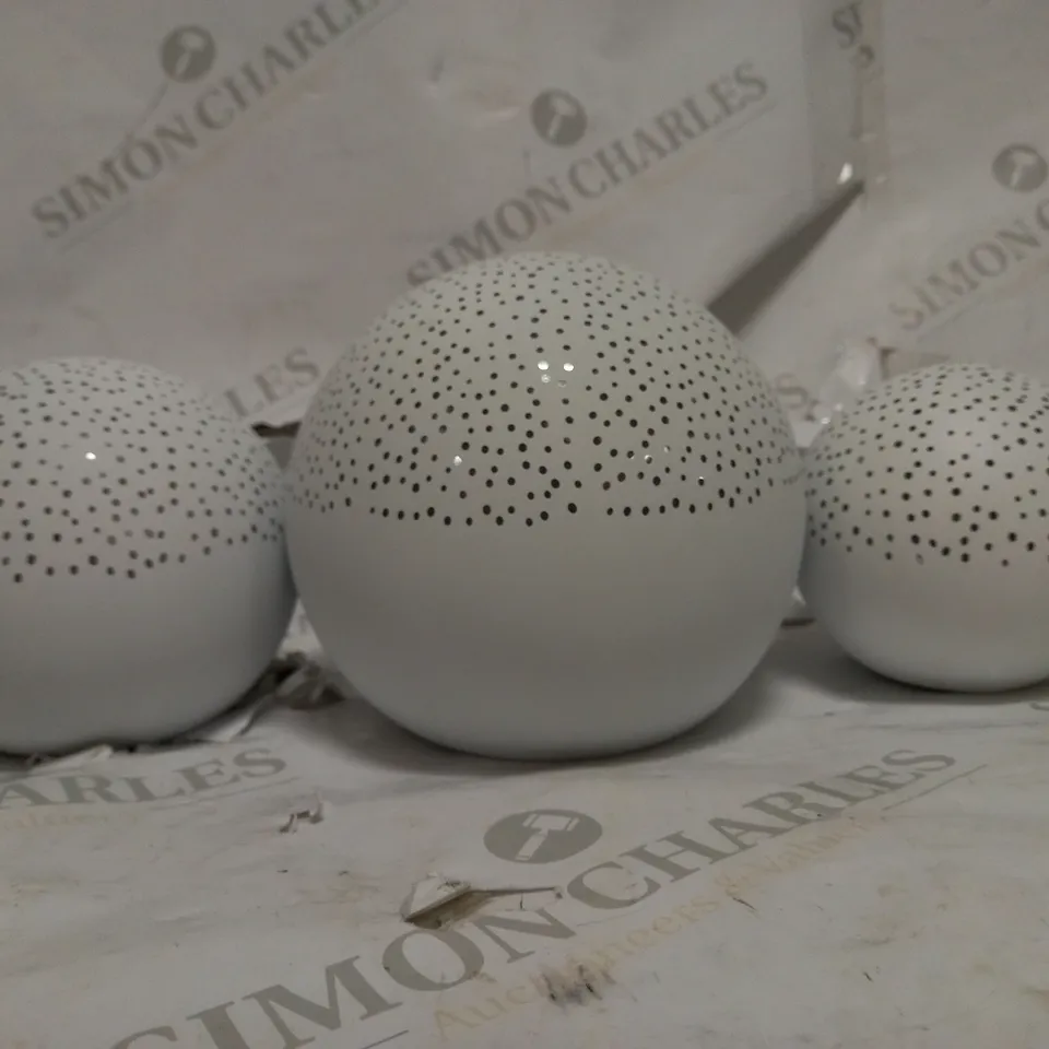 OUTLET K BY KELLY HOPPEN SET OF 3 ILLUMINATED SPHERES