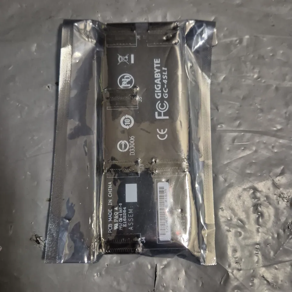 GIGABYTE GAMING SLI BRIDGE CONNECTOR - GRAPHICS ADAPTER - GC-4SLI