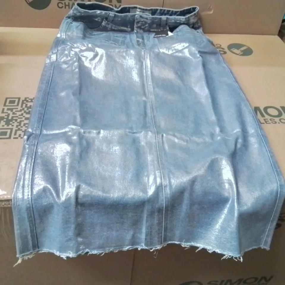 BOXED BRAND NEW APPROXIMATELY 6 SIMPLY BE MAXI SKIRT BLUE/SILVER SIZE 18