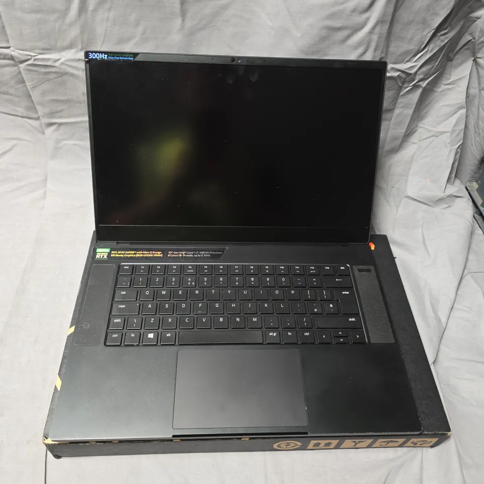 RAZER GAMING LAPTOP – RTX 2070 SUPER MAX-Q – 10TH GEN I7-10875H – BLACK