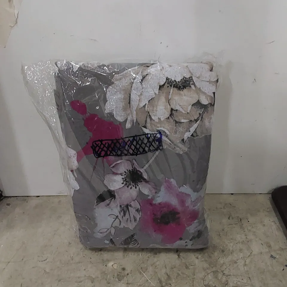 ELIE 144 TC REVERSIBLE DUVET COVER // SIZE UNSPECIFIED 