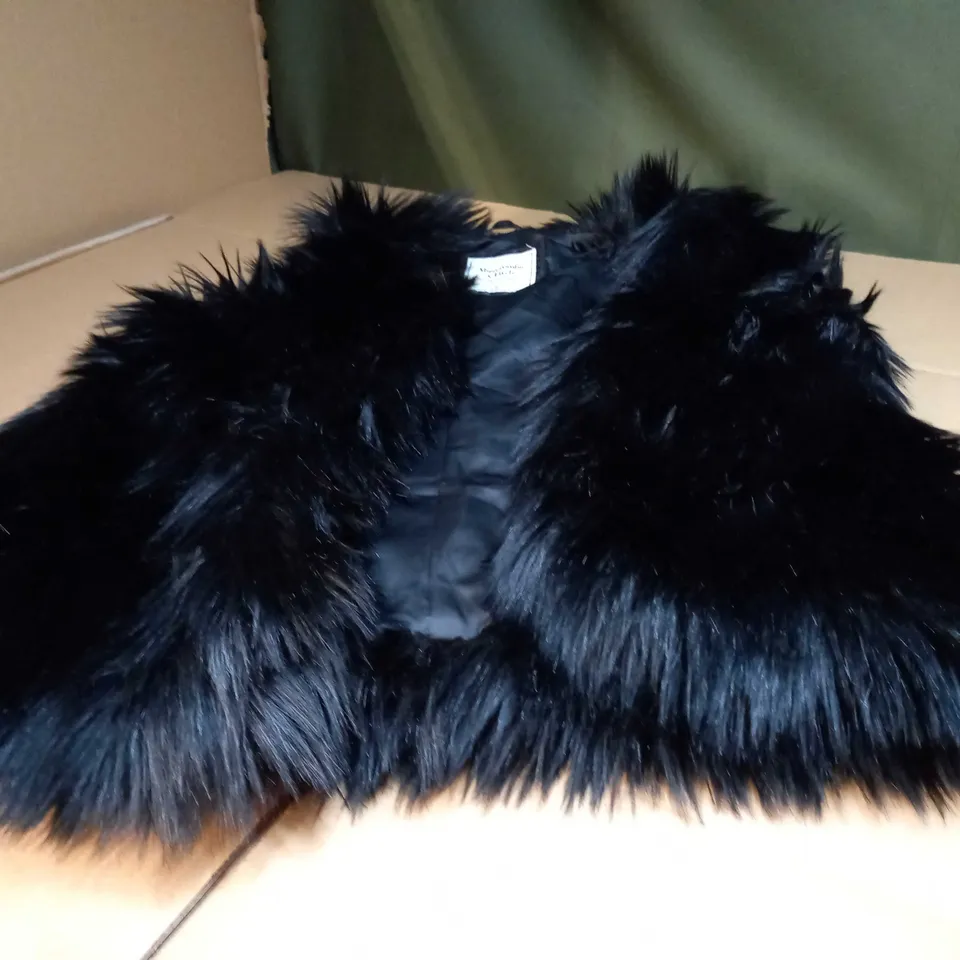 ABERCROMBIE & FITCH BLACK FAUX FUR WAIST COAT - LARGE