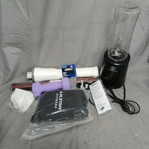 APPROXIMATELY 12 ASSORTED HOUSEHOLD ITEMS TO INCLUDE SUPERLEX BLENDER, BUTT HINGE, 1KG DUMBBELL, ETC