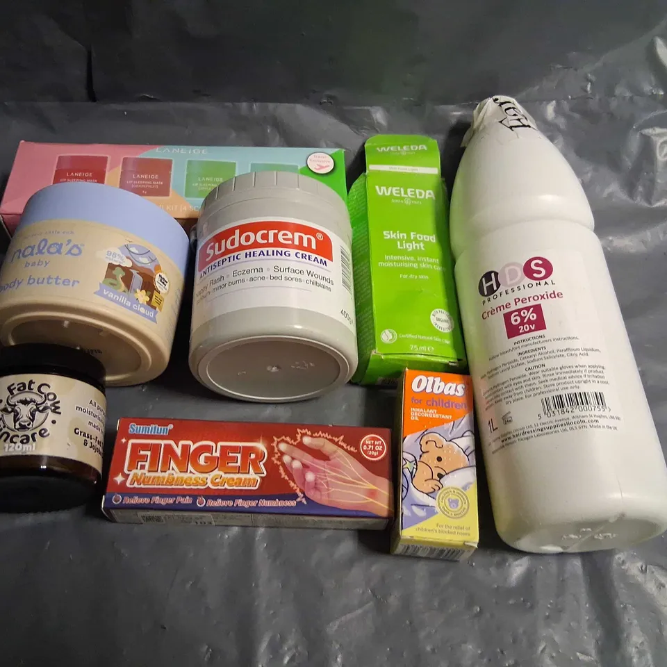 APPROXIMATELY 20 ASSORTED HEALTH AND BEAUTY PRODUCTS TO INCLUDE; OLBAS, SUDOCREM, FAT COW SKINCARE AND LANEIGE