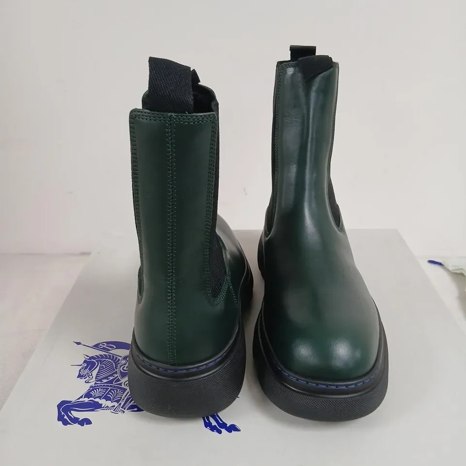 BURBERRY CHELSEA BOOTS – VINE GREEN, UK 6 (EU 39)