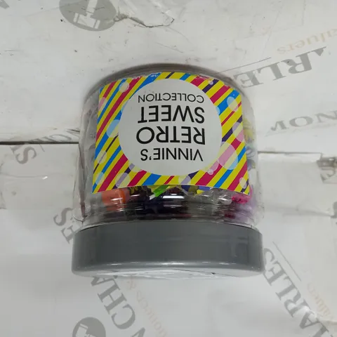 PERSONALISEDSIMONS TREATS RETRO SWEET JAR