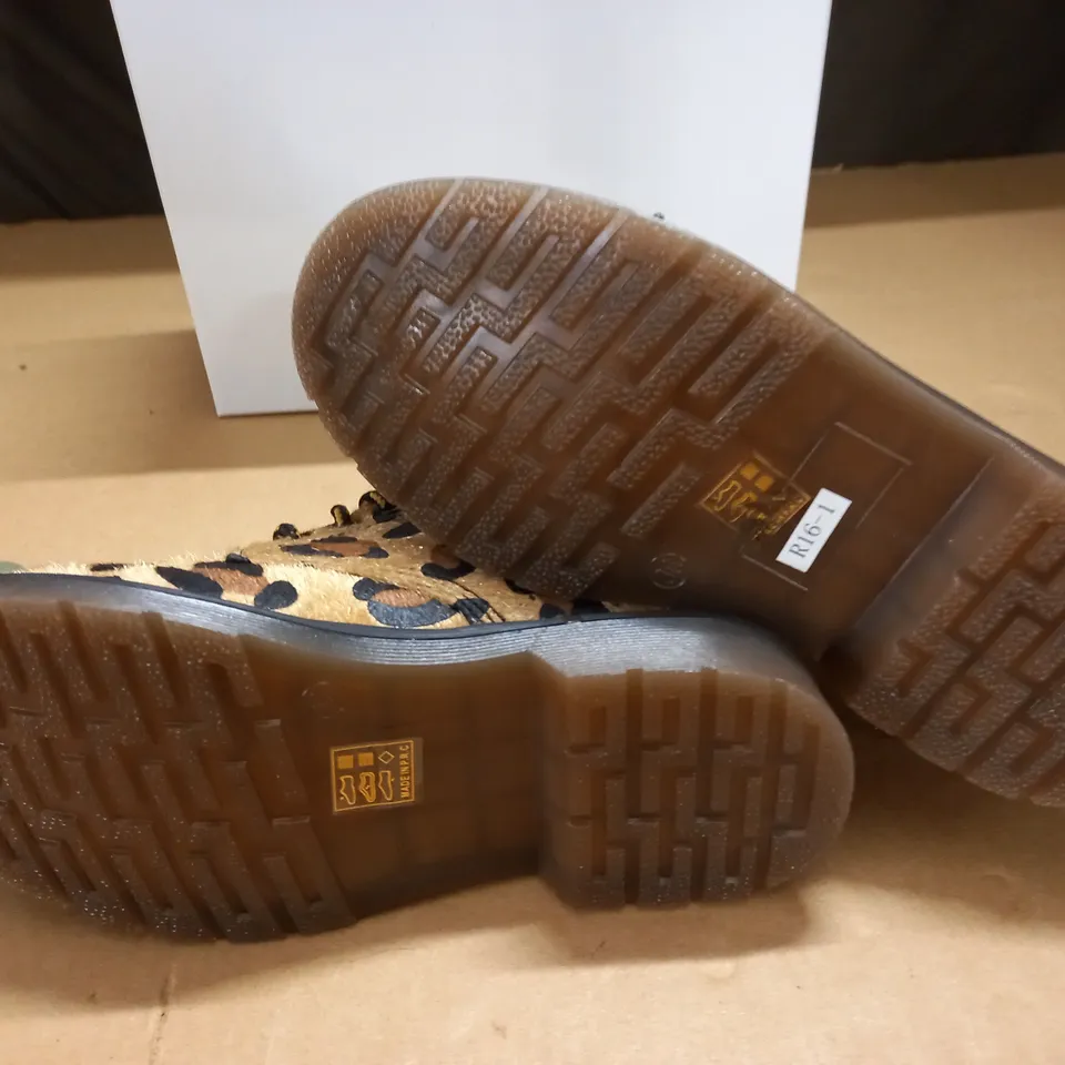 PAIR OF LEOPARD PRINT BOOTS - 36
