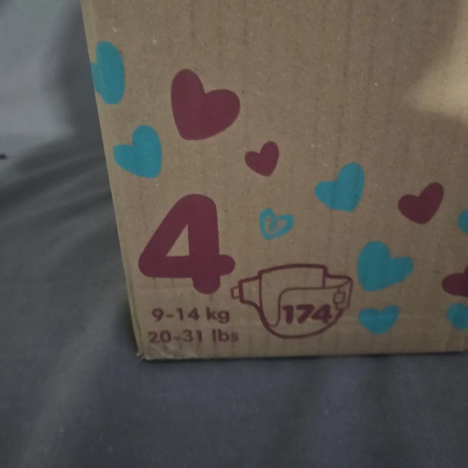 PAMPERS PREMIUM PROTECTION NAPPIES SIZE 4 (9-14 KG) – 174 NAPPIES IN BOX
