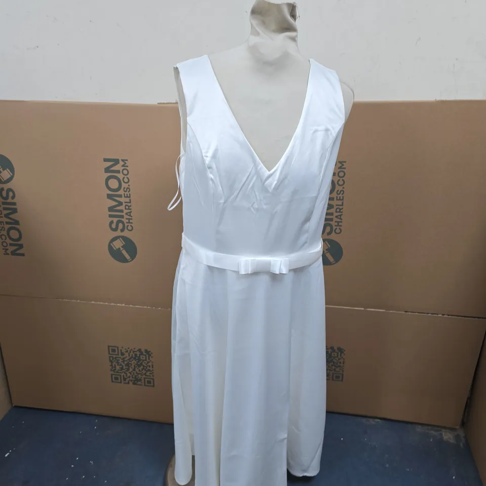 Bonprix White Sleeveless Belted Dress, V-Neck – UK 14 (EU 40)