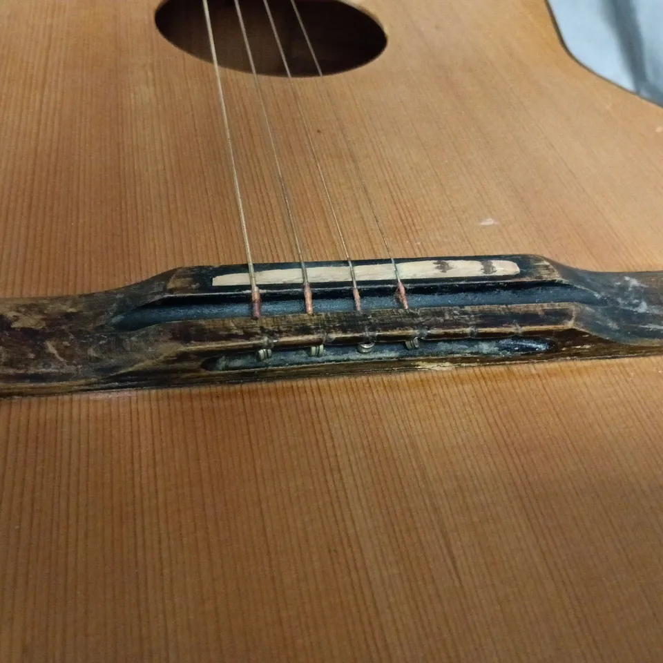 UNBRANDED ACOUSTIC GUITAR - COLLECTION ONLY