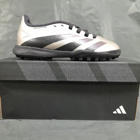 BOXED PAIR OF ADIDAS KID'S PREDATOR LEAGUE SHOES IN MULTICOLOUR SIZE UK 10