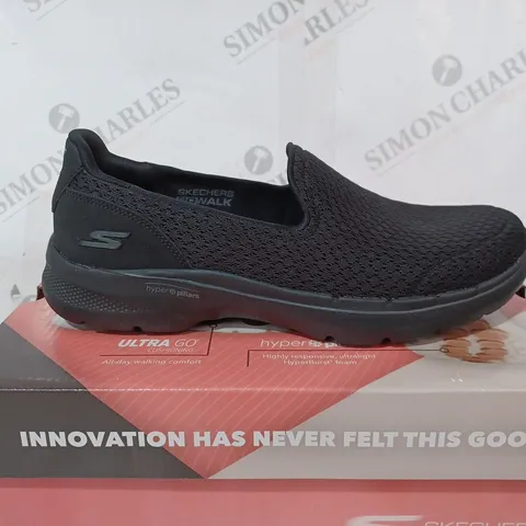 BOXED SKETCHERS PERFORMANCE GO WALK WOMENS TRAINERS SIZE 7