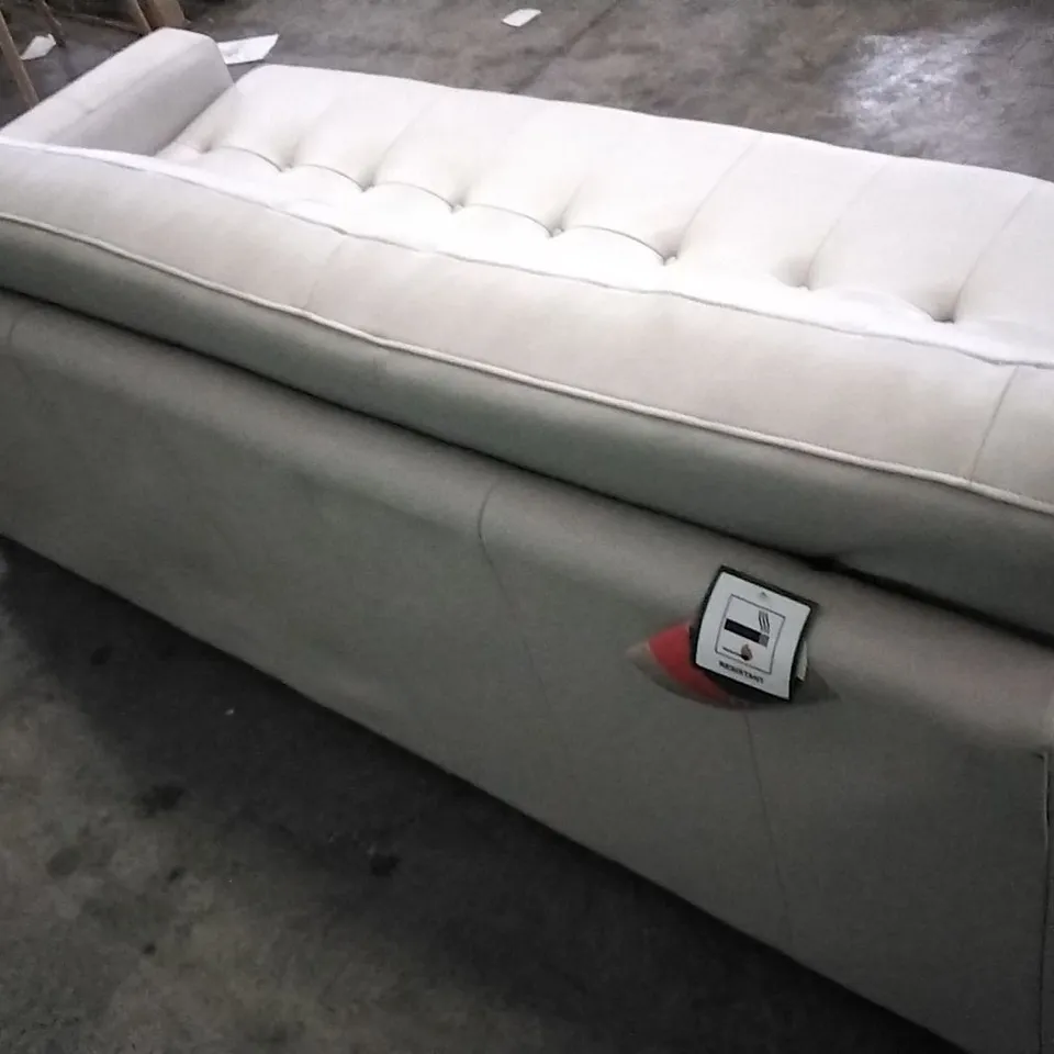 QUALITY BRITISH DESIGNED & MANUFACTURED G PLAN VINTAGE 59 LARGE SOFA CAPRI CHALK LEATHER WITH WOODEN FINISH