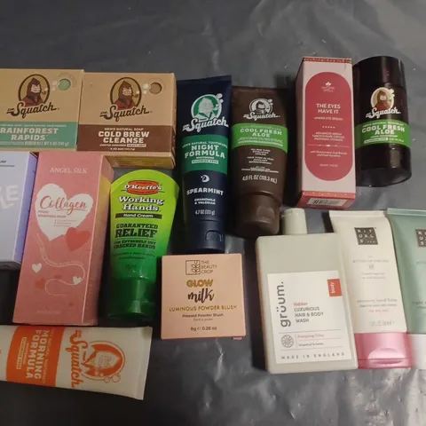 LOT OF APPROXIMATELY 23 ASSORTED HEALTH AND BEAUTY ITEMS TO INCLUDE NATURE SPELL UNDER EYE SERUM, DR SQUATCH SOAPS AND HAND CREAM