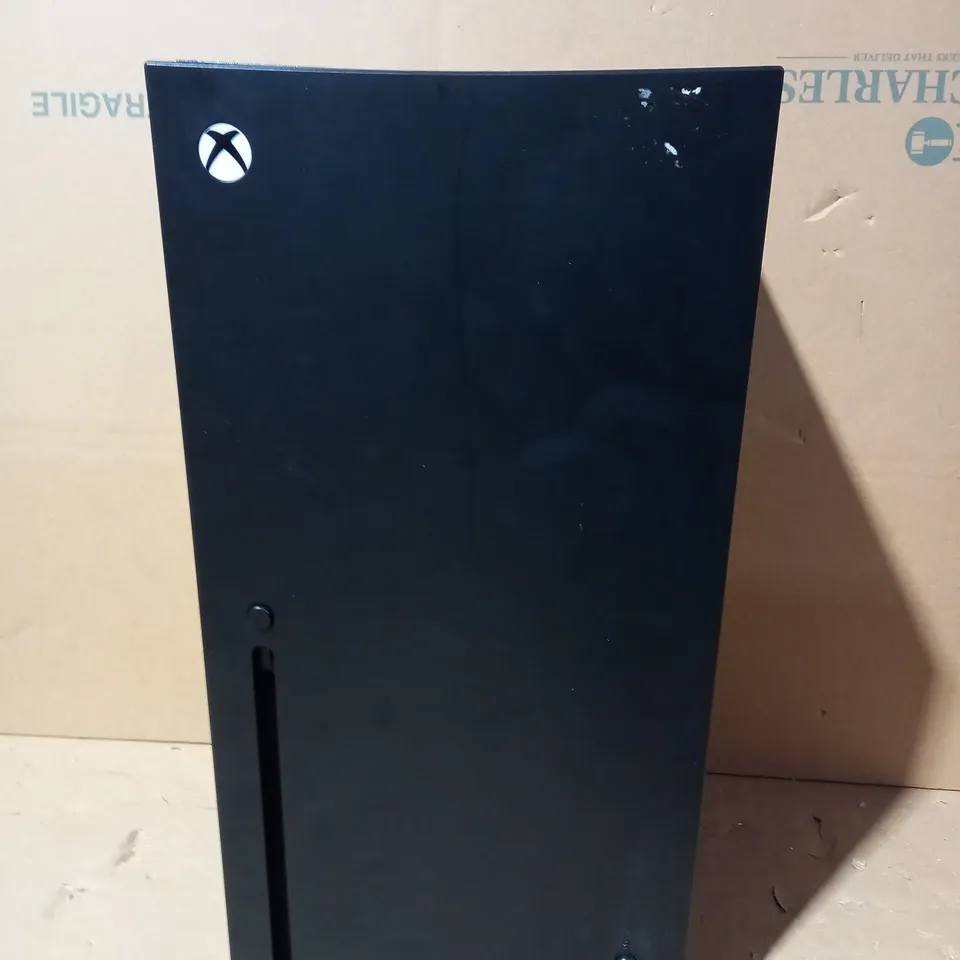 UKONIC XBOX SERIES X REPLICA MINI FRIDGE