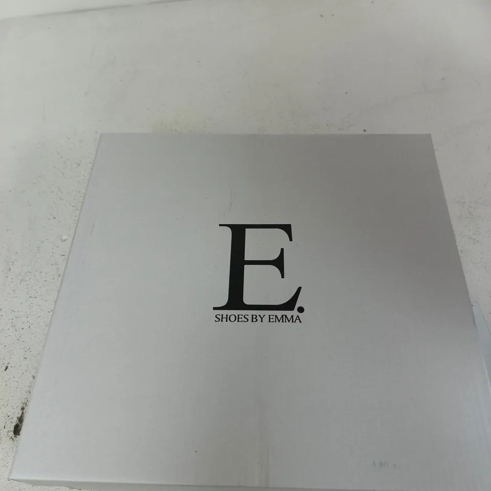E. SHOES BY EMMA CATALINA BLACK BOOTS, UK 5
