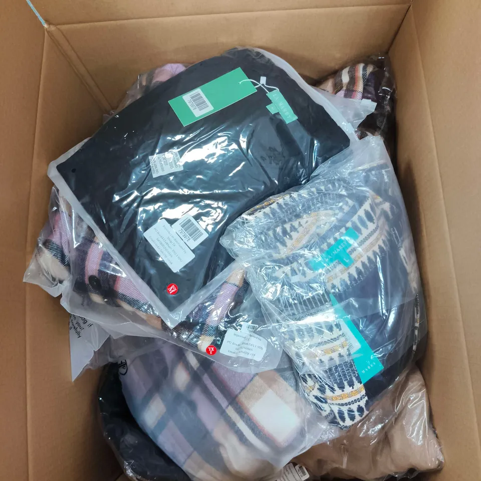 BOX OF APPROXIMATELY 20 ASSORTED CLOTHING ITEMS TO INCLUDE LA MAREY CHECK FLEECE SHIRT ETC