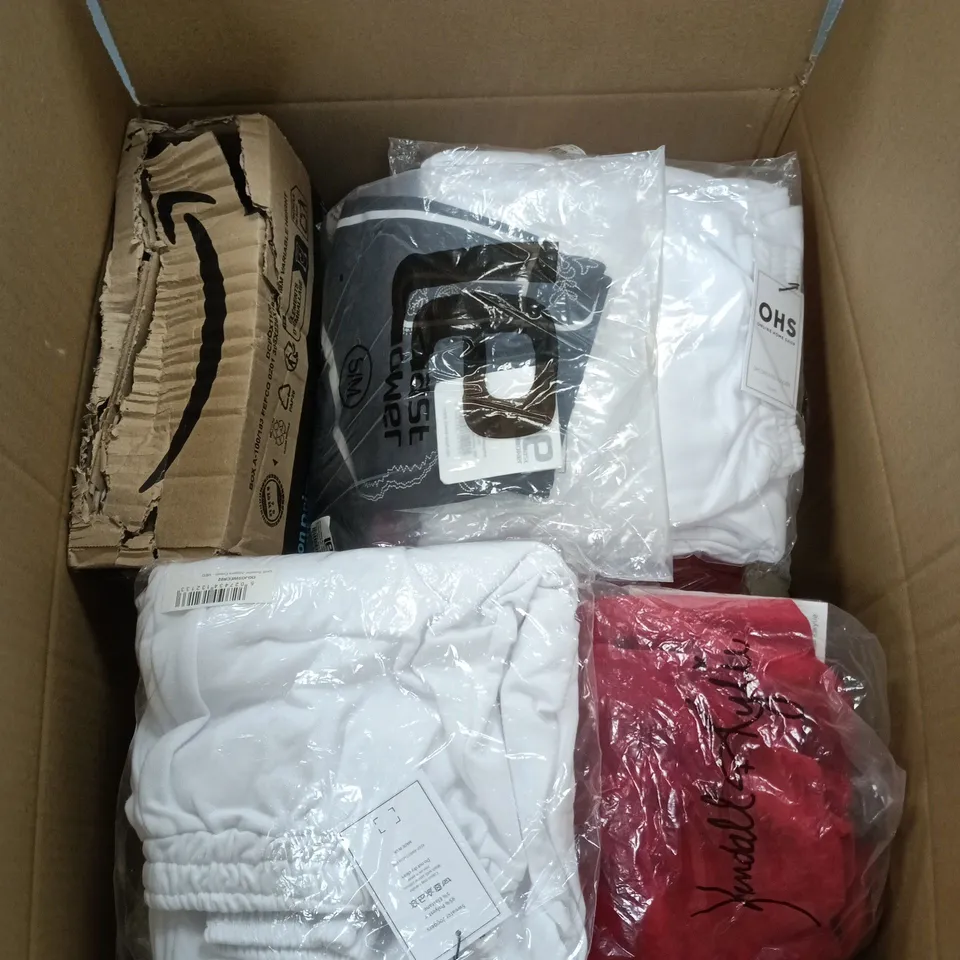 BOX OF APPROXIMATELY 20 ASSORTED ITEMS INCLUDING ONLINE HOME SHOP BRUSHED RIB MAXI CARDIGAN, TOM TAILOR T SHIRT AND KENDAL AND KYLIE ACTIVE VELVET UNEVEN CROPPED TOP