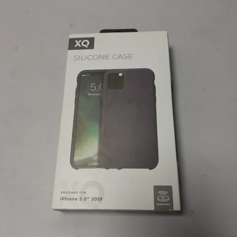 APPROXIMATELY 50 BRAND NEW BOXED XQISIT SILICONE CASE FOR IPHONE 5.8" 2019