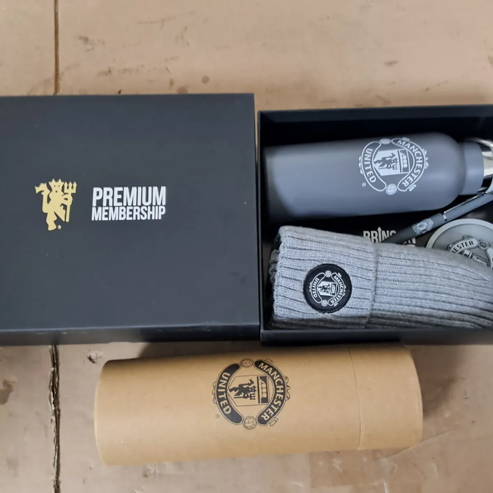MANCHESTER UNITED PREMIUM MEMBERSHIP BOX 