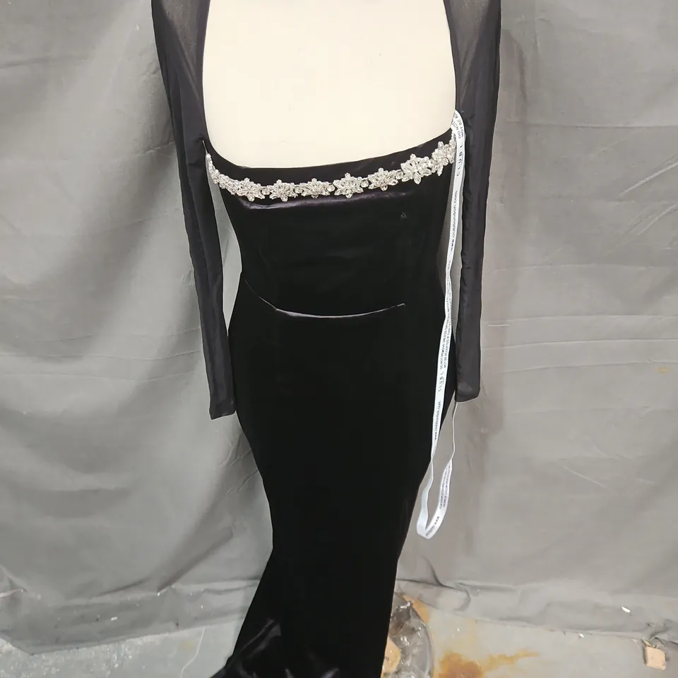 CLUB LONDON ASHBY VELVET EMBELLISHED SQUARE NECK SPLIT MAXI DRESS IN BLACK SIZE 10