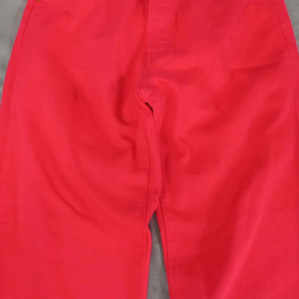 LEVI'S 501 ORIGINAL CROPPED JEANS IN RED SIZE 32/28