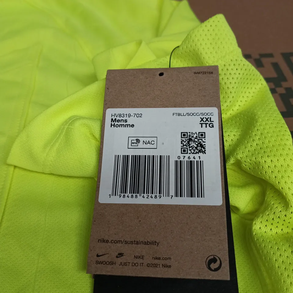 NIKE DRI FIT SLIM FIT XXL LONDON FOOTBALL 1882 MENS SHIRT