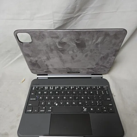 BELKIN CONNECT PRO KEYBOARD CASE WITH MAGNETIC STAND FOR IPAD