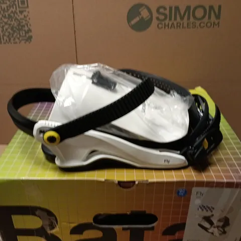 BOXED PAIR OF BATALEON FLY SNOWBOARD BINDING IN WHITE - L/XL