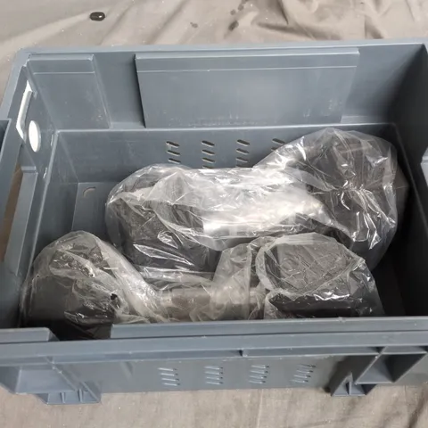 TOTE OF 2 ASSORTED GYM WEIGHTS 