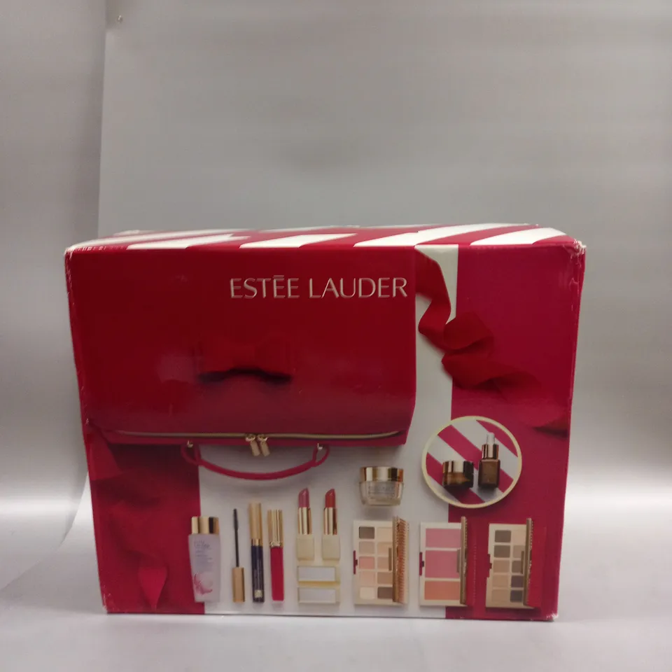 ESTEE LAUDER MAKE-UP BOX 