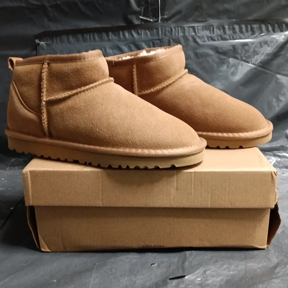 BOXED PAIR OF UGG CLASSIC MINI II SHOES IN CHESTNUT SIZE UK 5