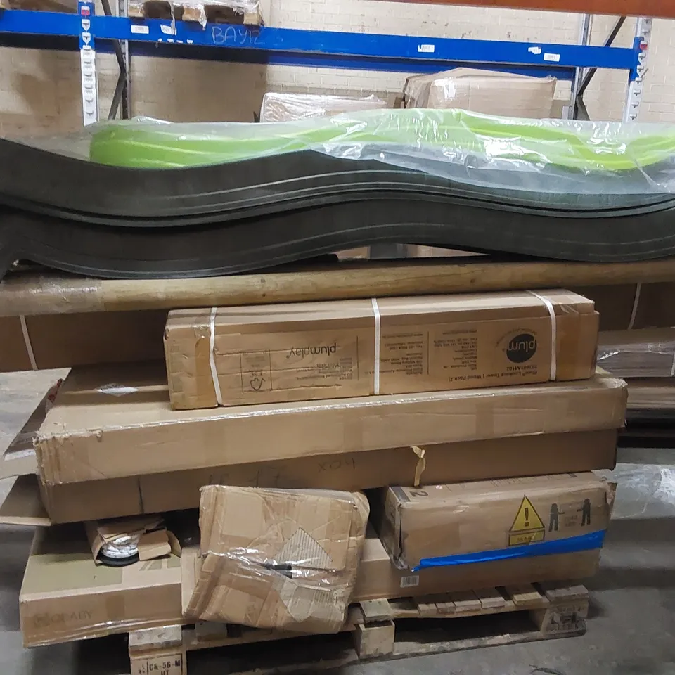 PALLET OF ASSORTED CONSUMER PRODUCTS INCLUDING: SLIDE PARTS, TRAMPOLINE PARTS, COT PARTS ECT