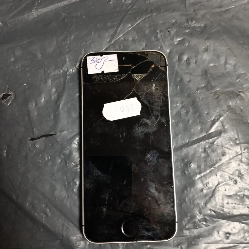 APPLE IPHONE SE A1723