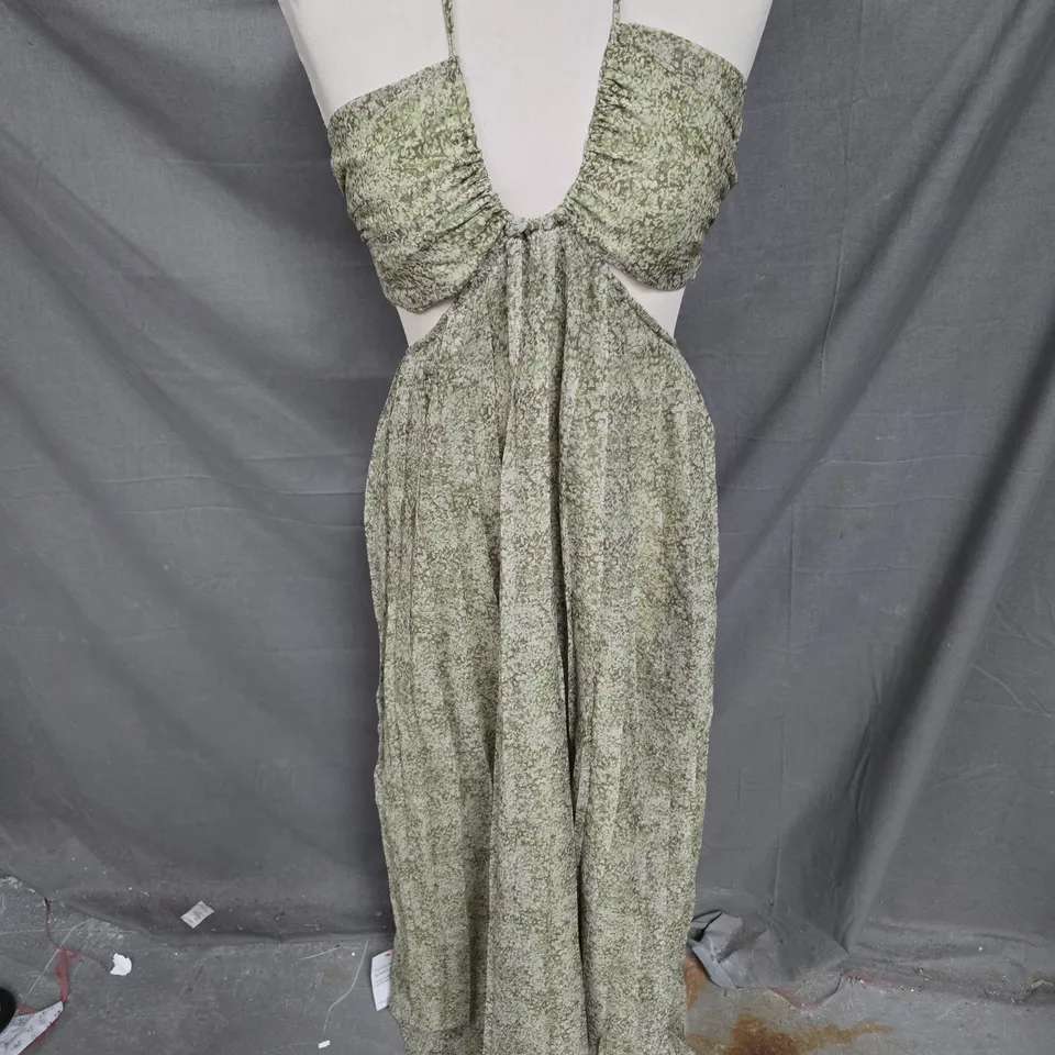 PRETTY LAVISH OPEN BACK TIE HALTERNECK DRESS IN GREEN PRINT SIZE 8