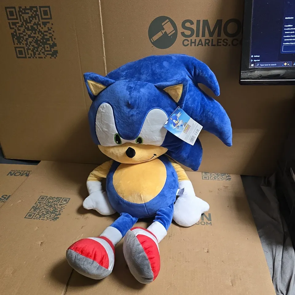 SONIC THE HEDGEHOG PLUSH TOY – BLUE SOFT TOY WITH TAG ATTACHED